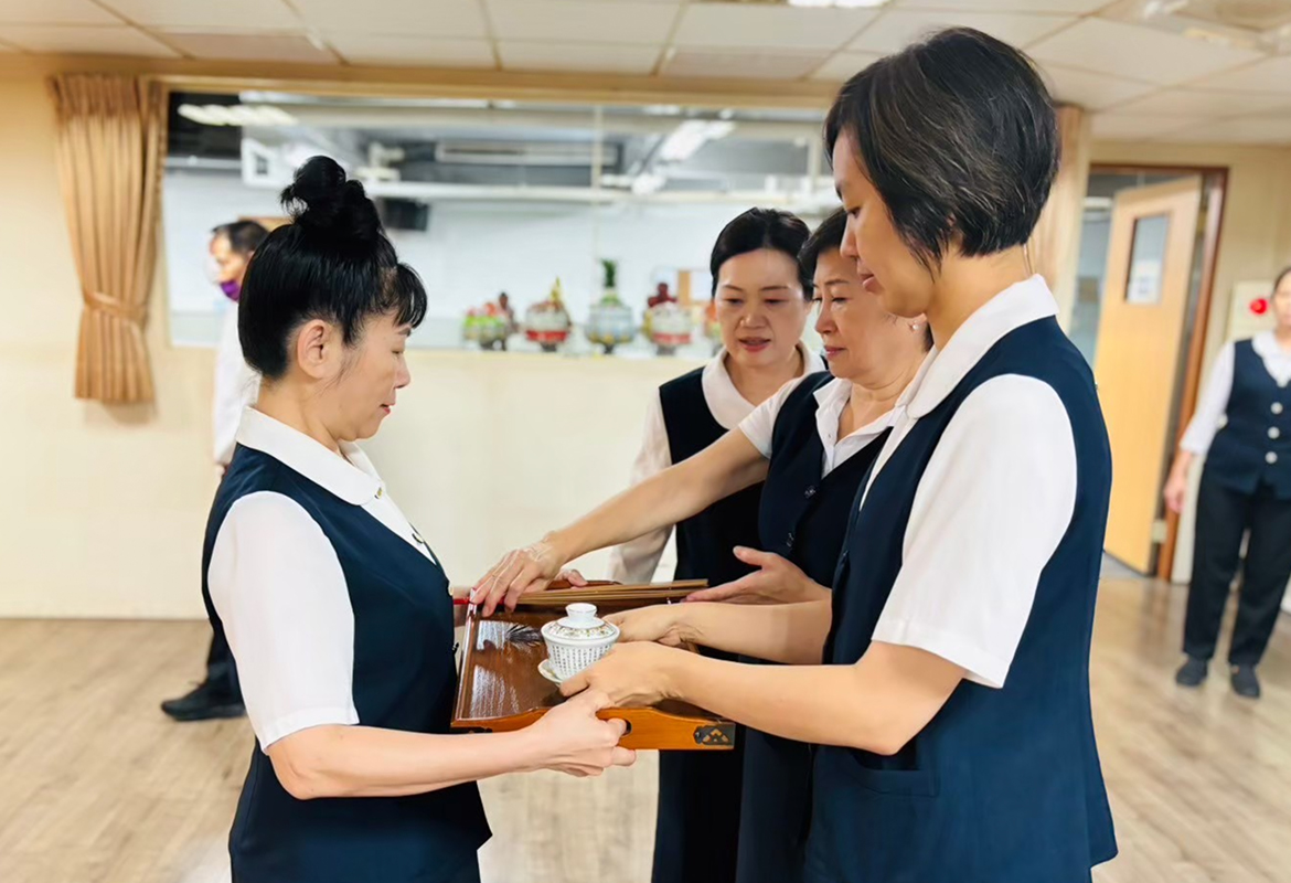 夏季老母大典獻供