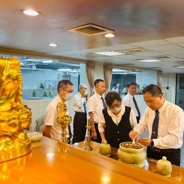 南海古佛成道日獻供