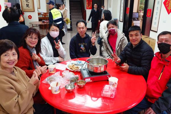 清水觀音堂初一新春團拜與圍爐